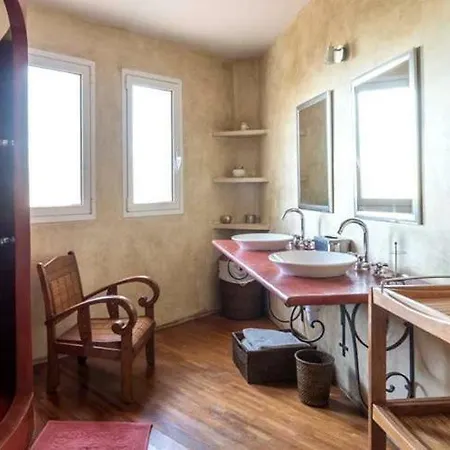 Sleeps 6 Pool Air Con Wifi *