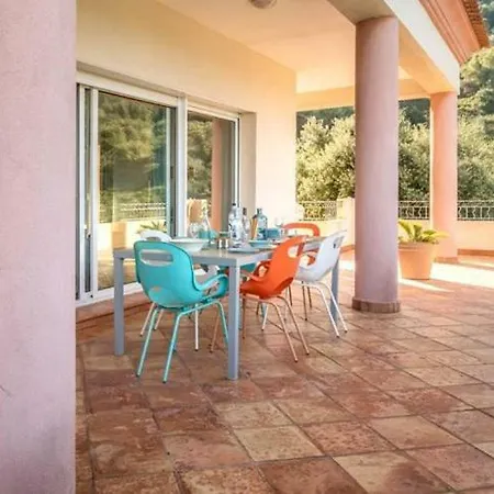 Sleeps 6 Pool Air Con Wifi Villa